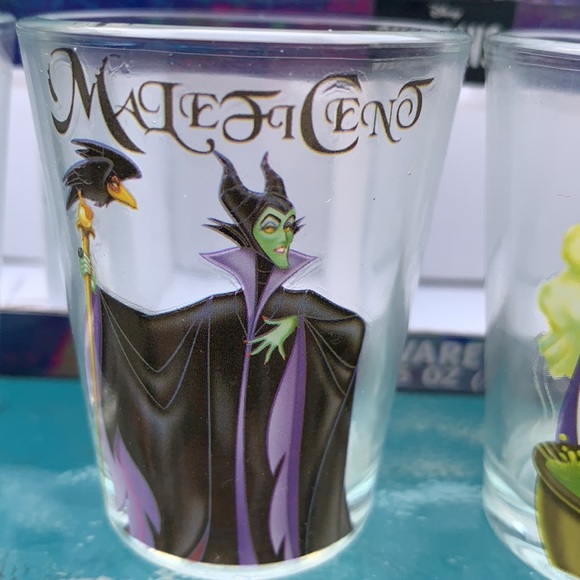 New Disney Glassware Set - Picture 5 of 11